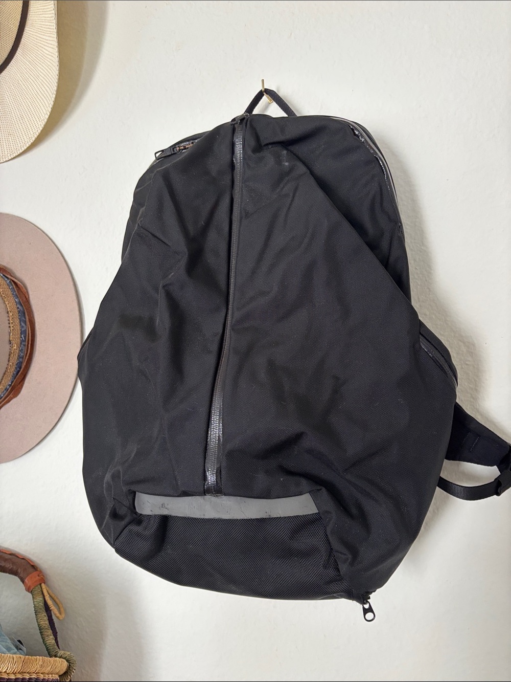 lululemon athletica Black Men's Backpack with Reflective Trim